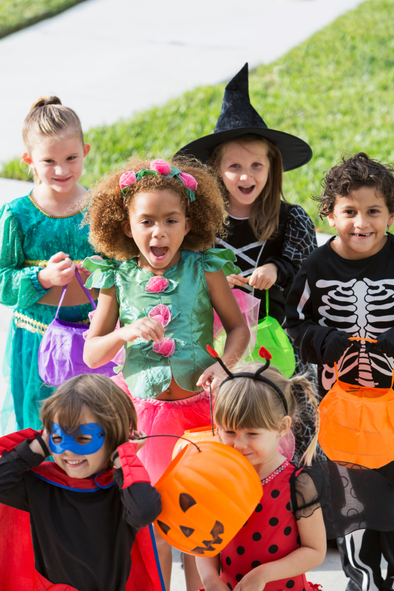 10 Easy and Inexpensive Halloween Costumes